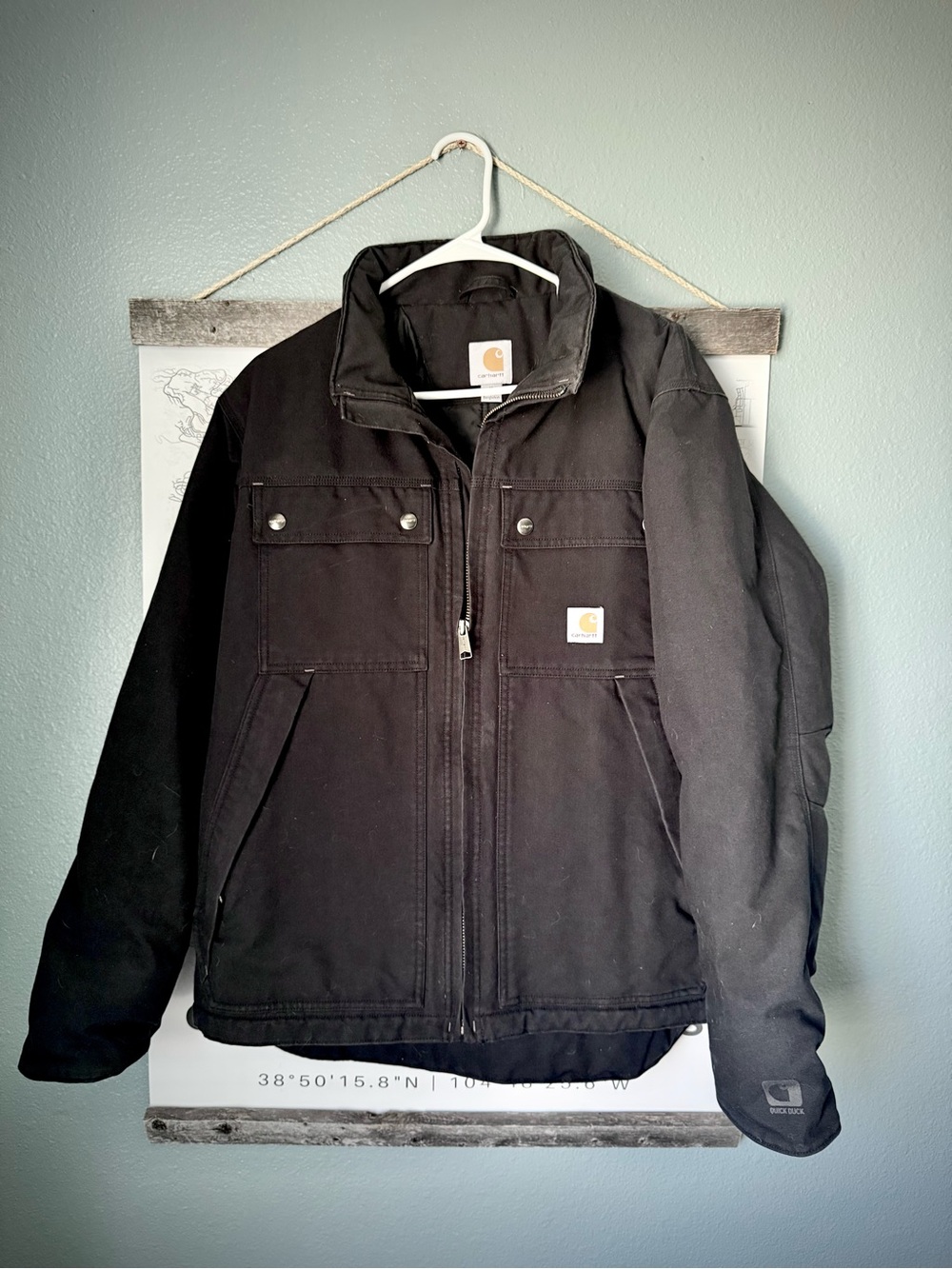 Carhartt Men’s Black Work Jacket - Durable Zip-Front Coat (size M)